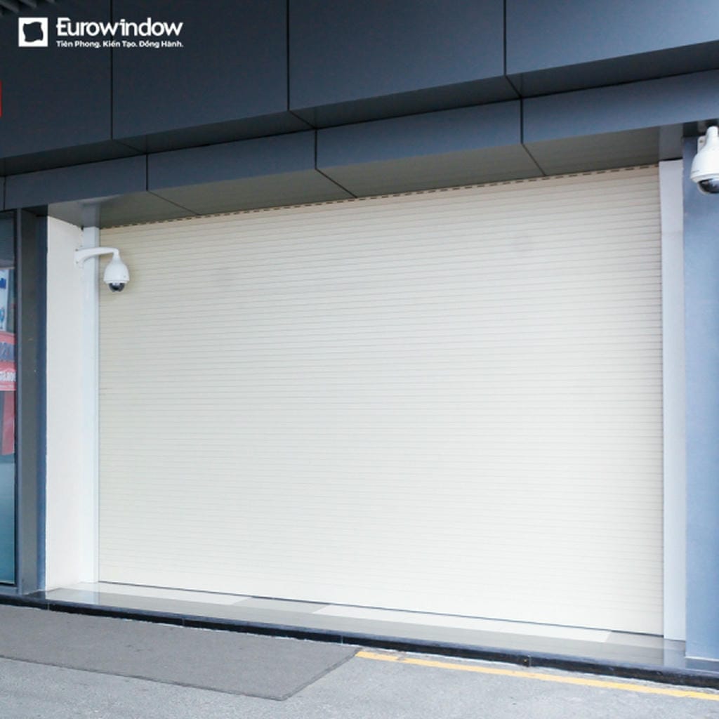 Cửa cuốn khe thoáng EUROWINDOW EASD45 - Hiện đại, an toàn, êm ái